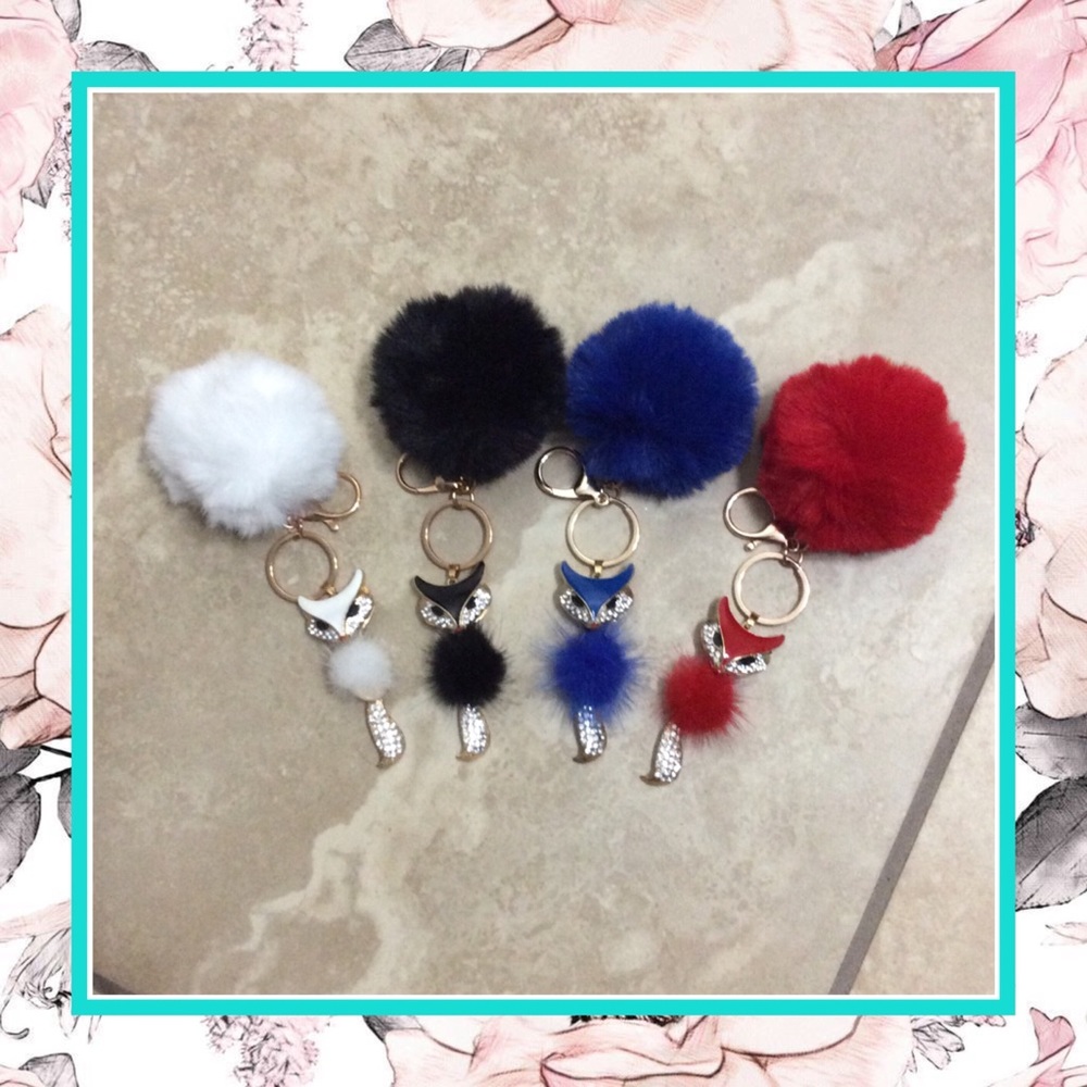 🍒FOX KEYCHAIN BLING FUR BALL CAT DIAMOND BETSEY - Picture 2 of 7